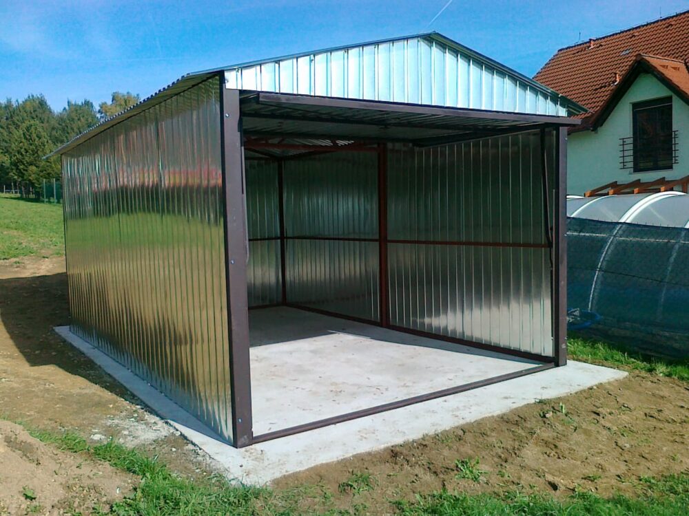 Garaż blaszany standard brama uchylna 3x5 - Image 3
