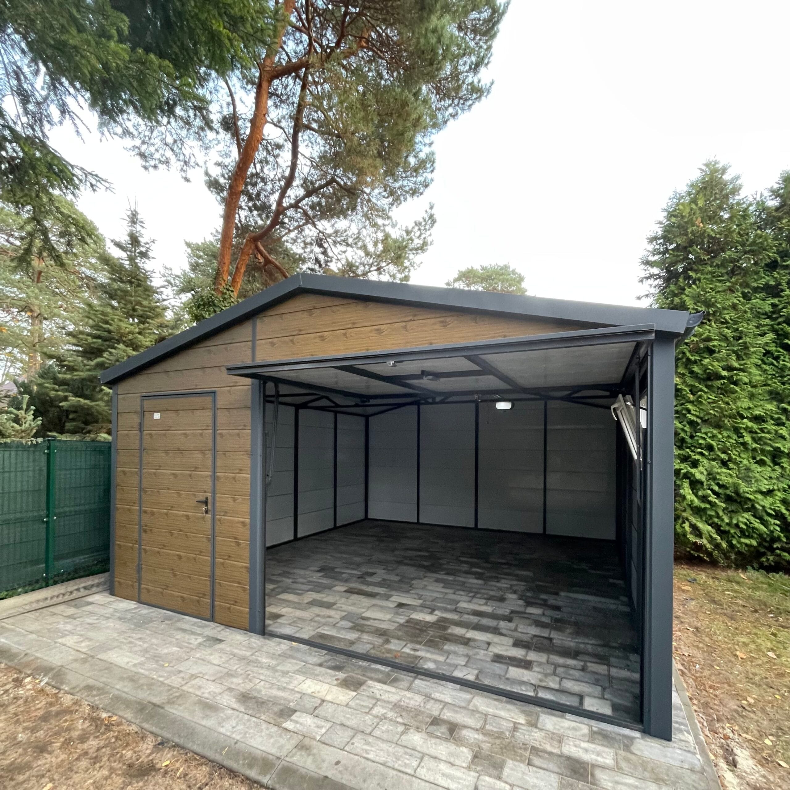 Izolovaná garáž zo sendvičového panelu 4x6 podobného drevu (Kopia) (Kopia) – Obrázok 3