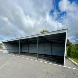 Prístrešok na auto z trapézového plechu 16x8 výška 2,7 m