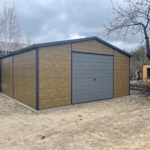 Zateplená garáž zo sendvičových panelov s rozmermi 6 x 6 m